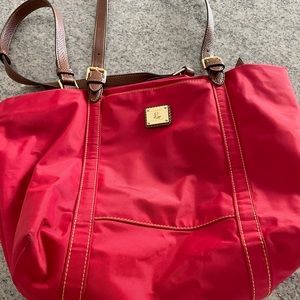 Ralph Lauren, red shoulder purse to canvas, straps, and designer plate.